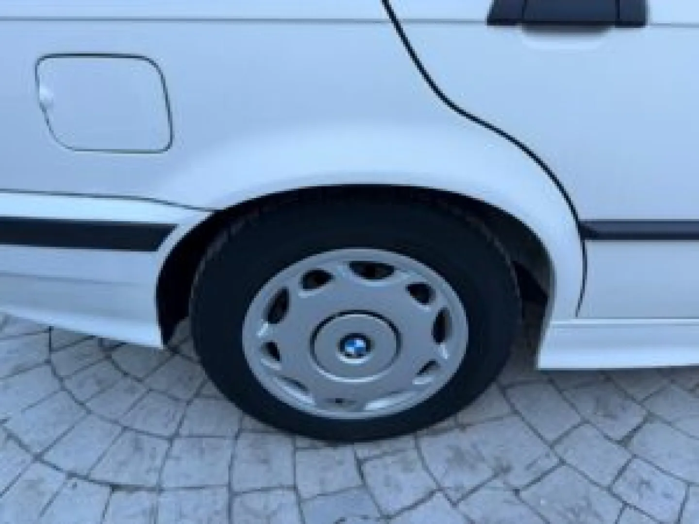 Cumpara/ Vinde online BMW 3 Series 1992 SH, la cel mai bun pret pentru tine!