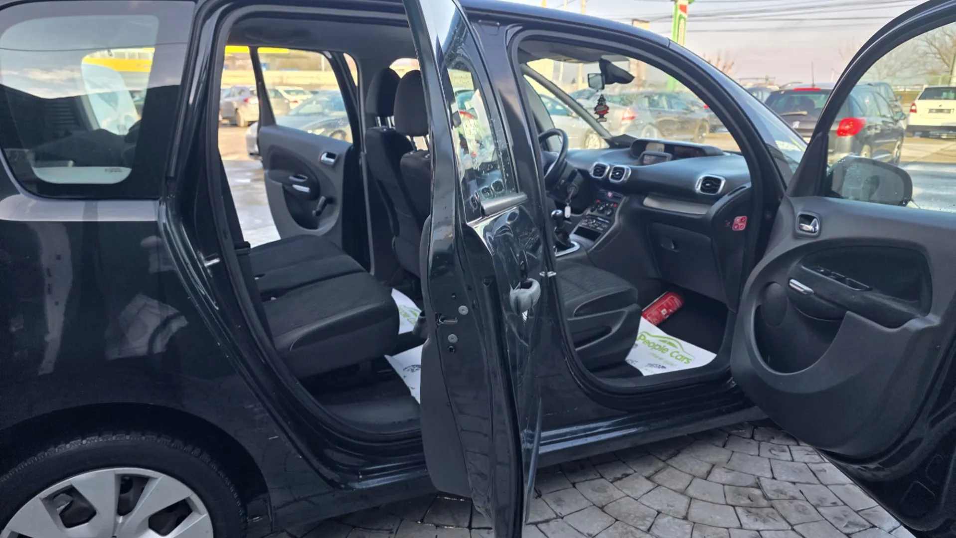 Cumpara/ Vinde online Citroen C3 Picasso 2011 SH, la cel mai bun pret pentru tine!