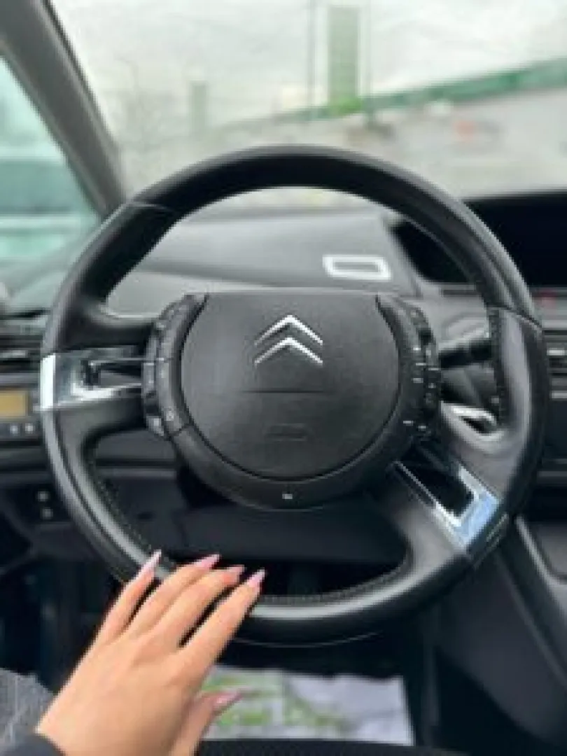 Cumpara/ Vinde online Citroen C4 Picasso 2009 SH, la cel mai bun pret pentru tine!