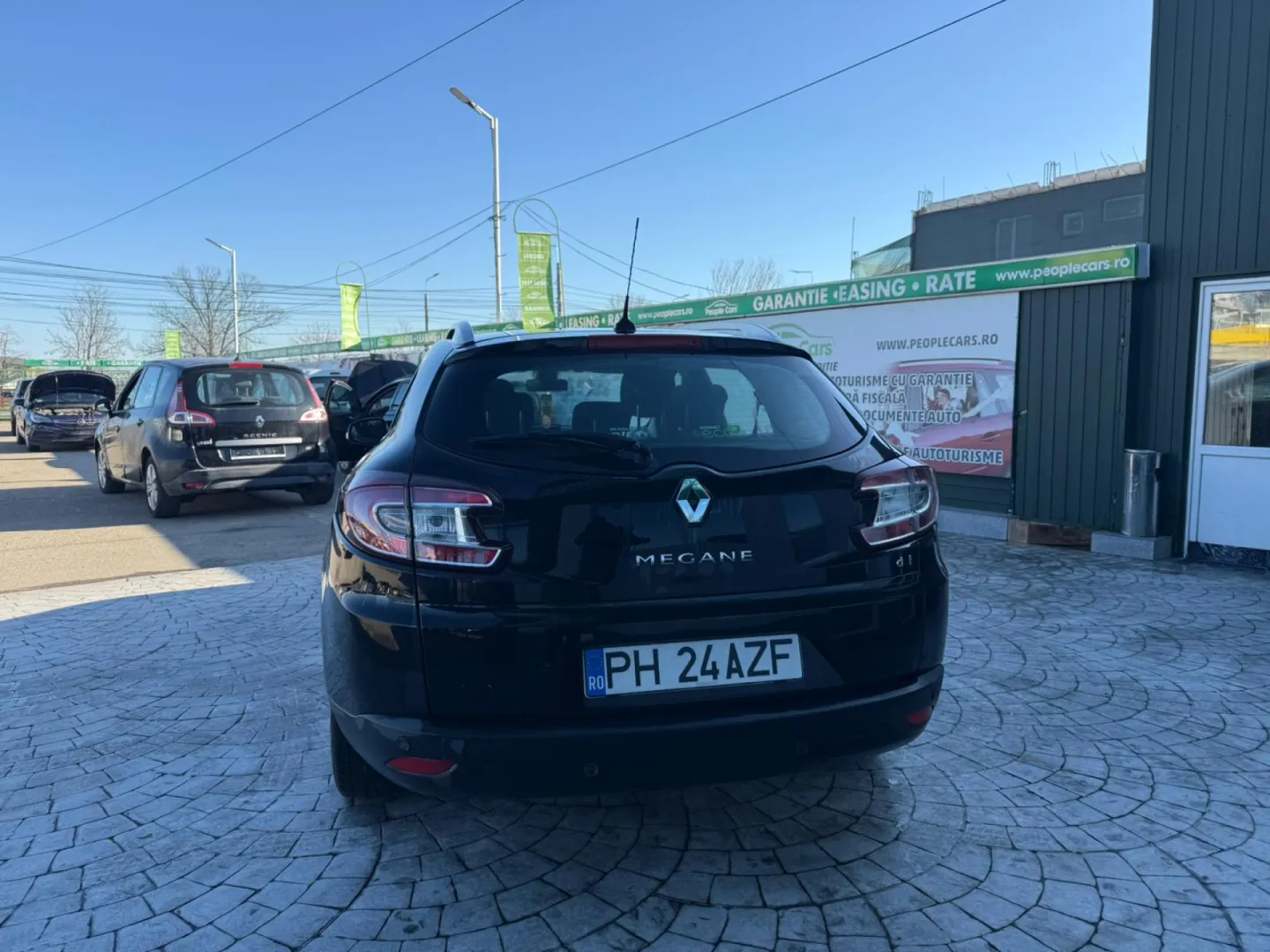 Cumpara/ Vinde online Renault  Megane 2012 SH, la cel mai bun pret pentru tine!