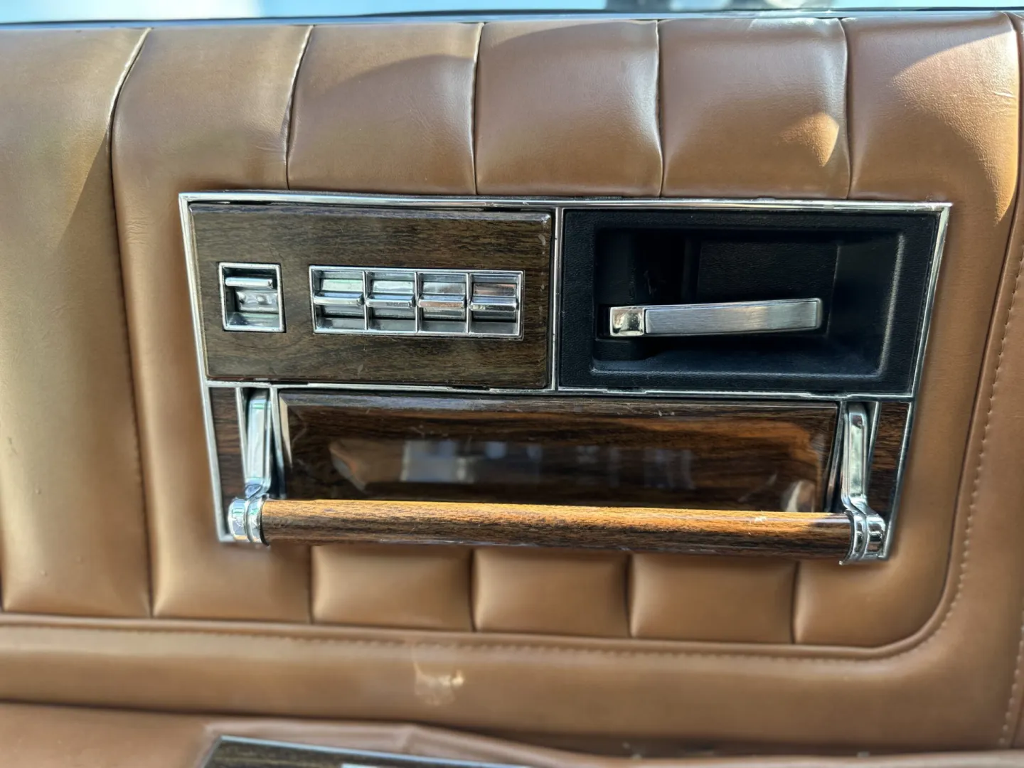 Cumpara/ Vinde online Cadillac other 1978 SH, la cel mai bun pret pentru tine!