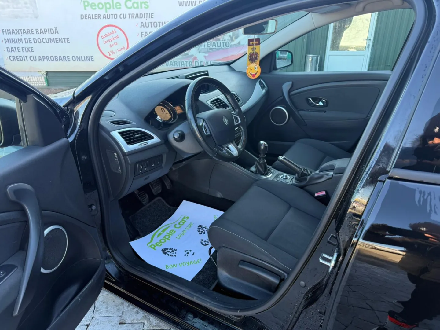 Cumpara/ Vinde online Renault  Megane 2012 SH, la cel mai bun pret pentru tine!
