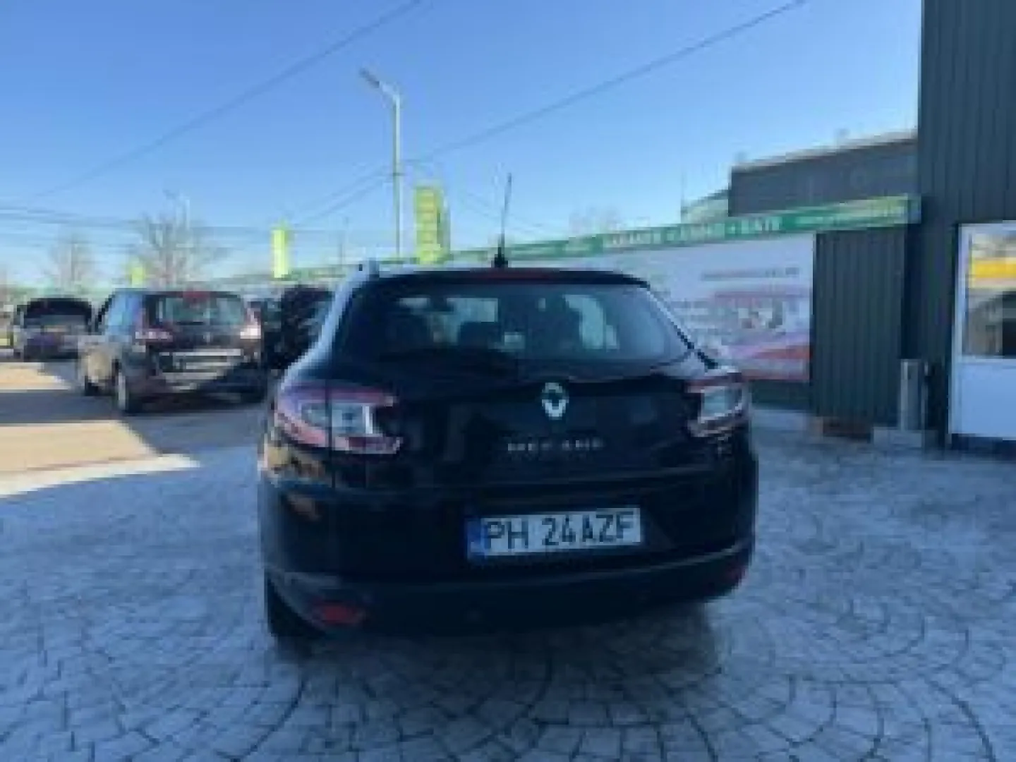 Cumpara/ Vinde online Renault  Megane 2012 SH, la cel mai bun pret pentru tine!