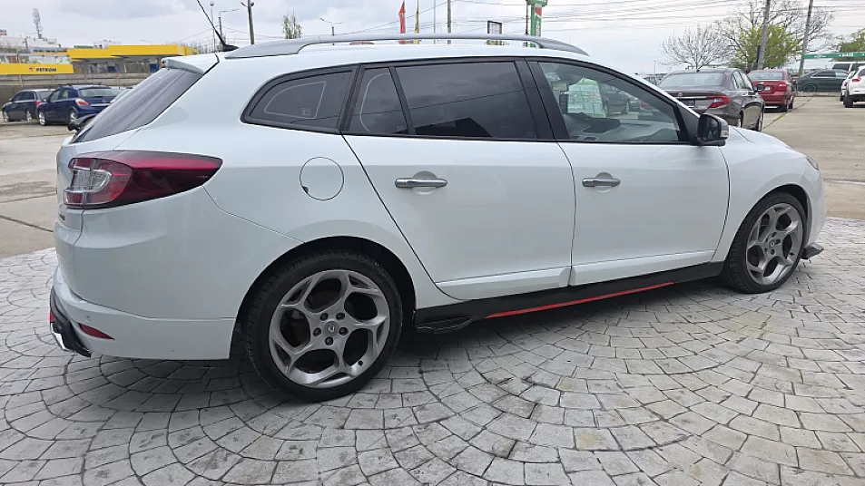 Cumpără / Vinde Renault  Megane 2012 SH, la cel mai bun pret pentru tine!