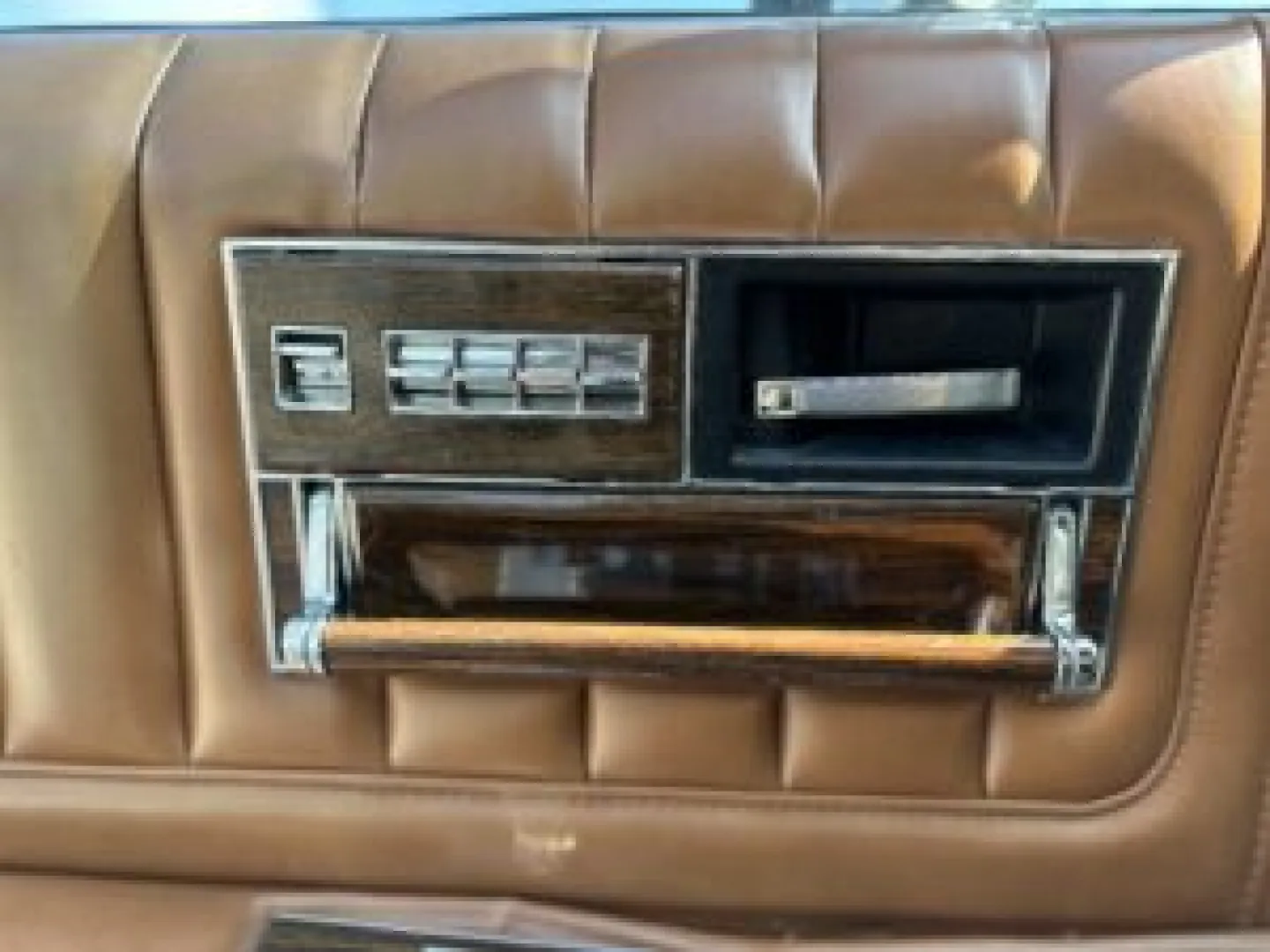Cumpara/ Vinde online Cadillac other 1978 SH, la cel mai bun pret pentru tine!