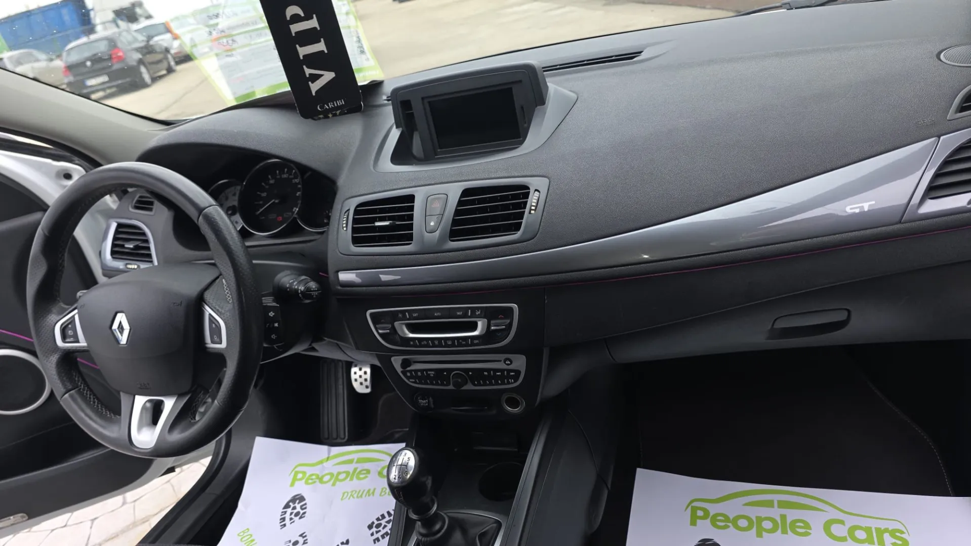 Cumpara/ Vinde online Renault  Megane 2012 SH, la cel mai bun pret pentru tine!