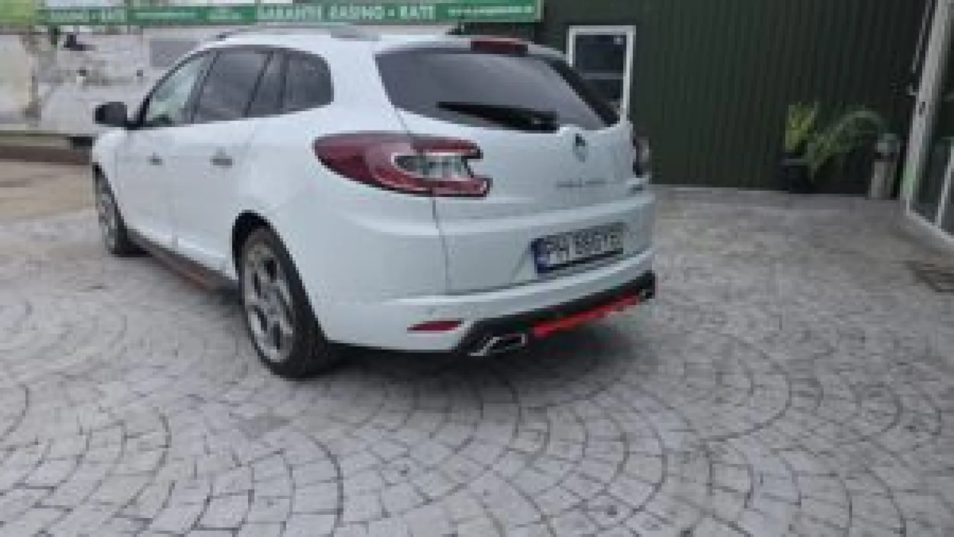 Cumpara/ Vinde online Renault  Megane 2012 SH, la cel mai bun pret pentru tine!