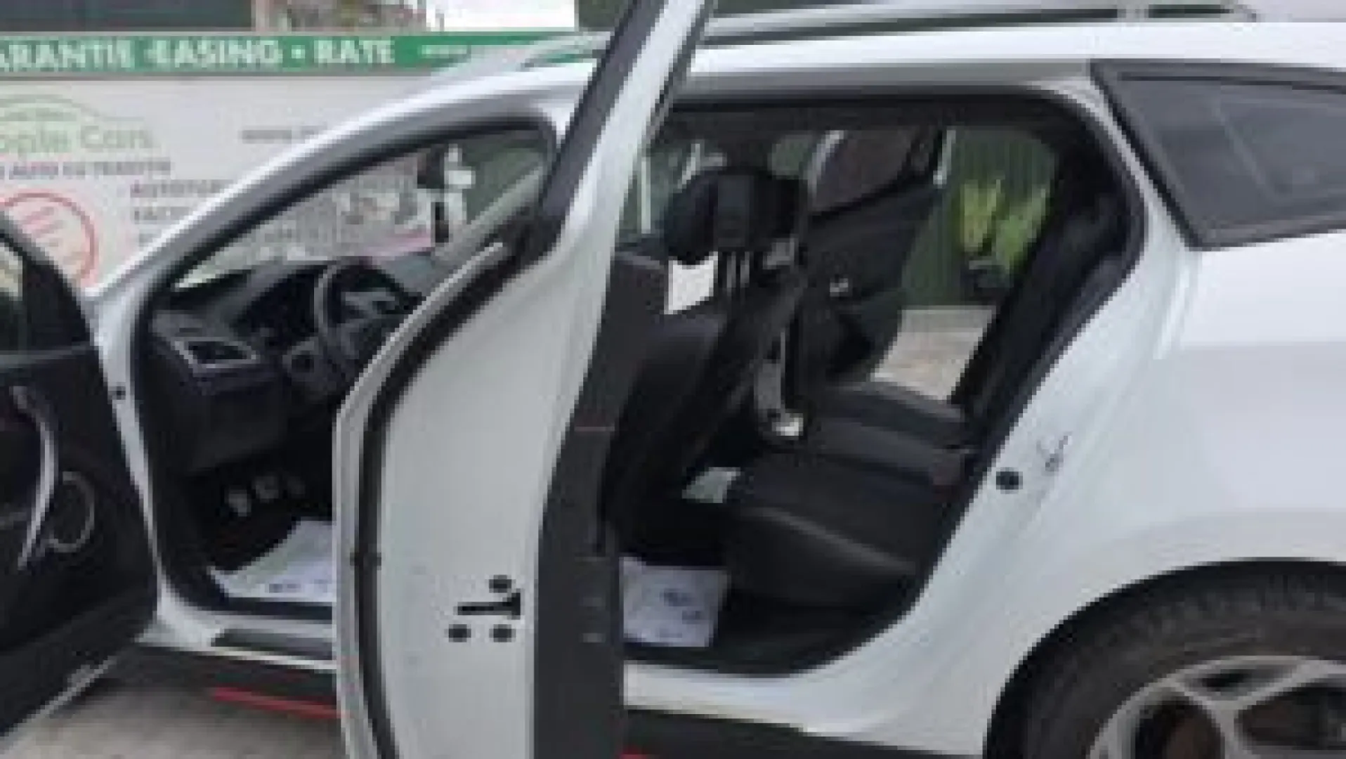 Cumpara/ Vinde online Renault  Megane 2012 SH, la cel mai bun pret pentru tine!