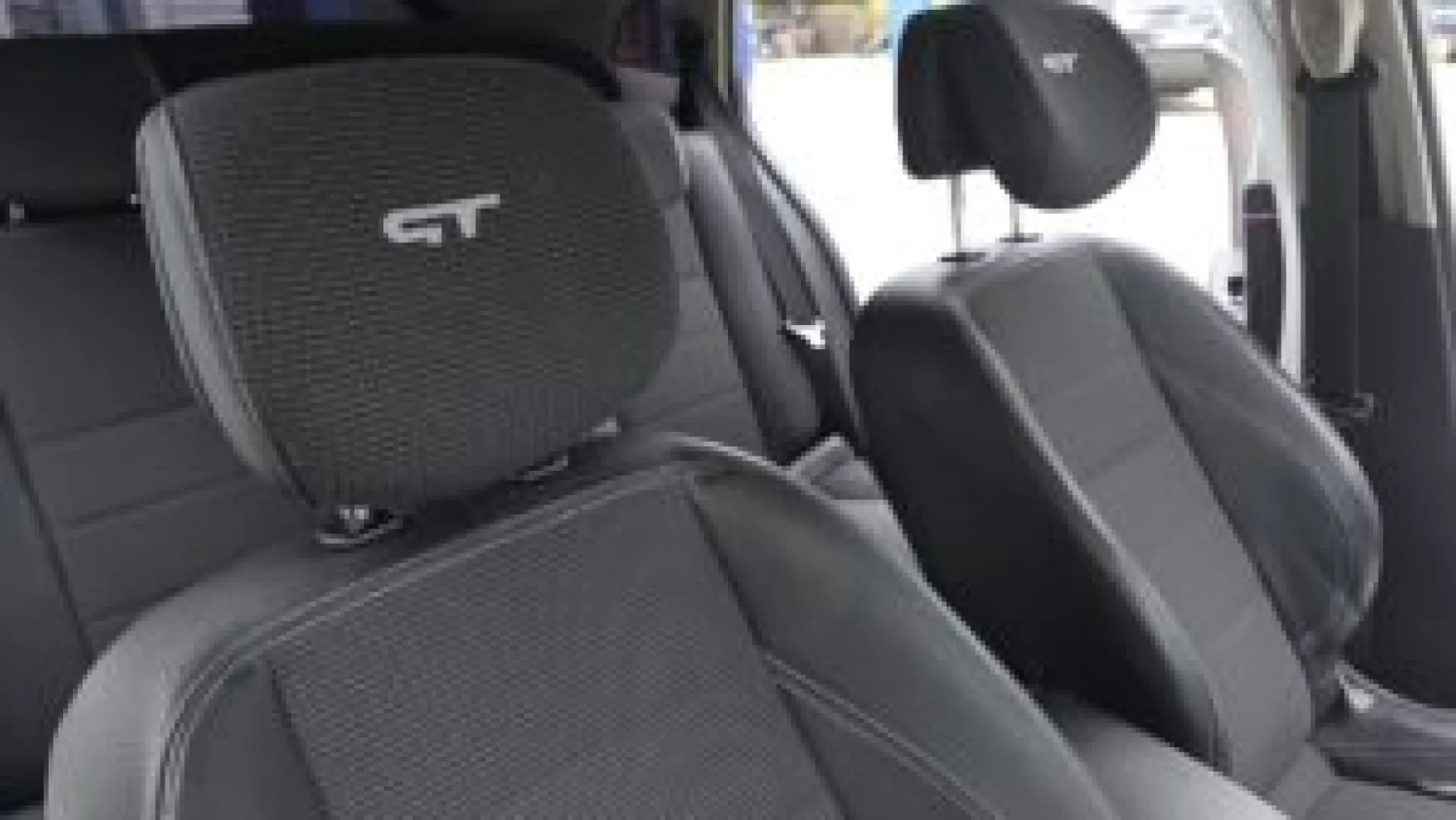 Cumpara/ Vinde online Renault  Megane 2012 SH, la cel mai bun pret pentru tine!