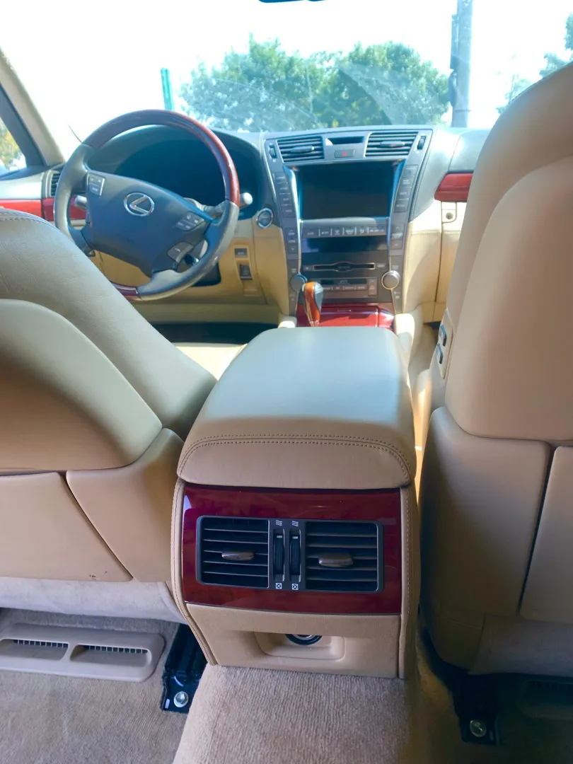 Cumpara/ Vinde online Lexus LS 600 2008 SH, la cel mai bun pret pentru tine!