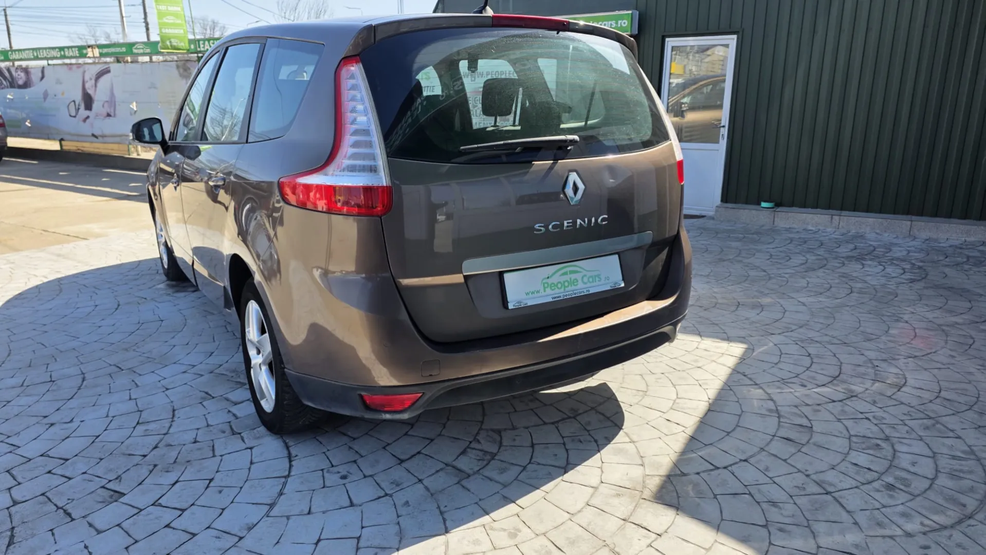 Cumpara/ Vinde online Renault  Grand Scenic 2011 SH, la cel mai bun pret pentru tine!