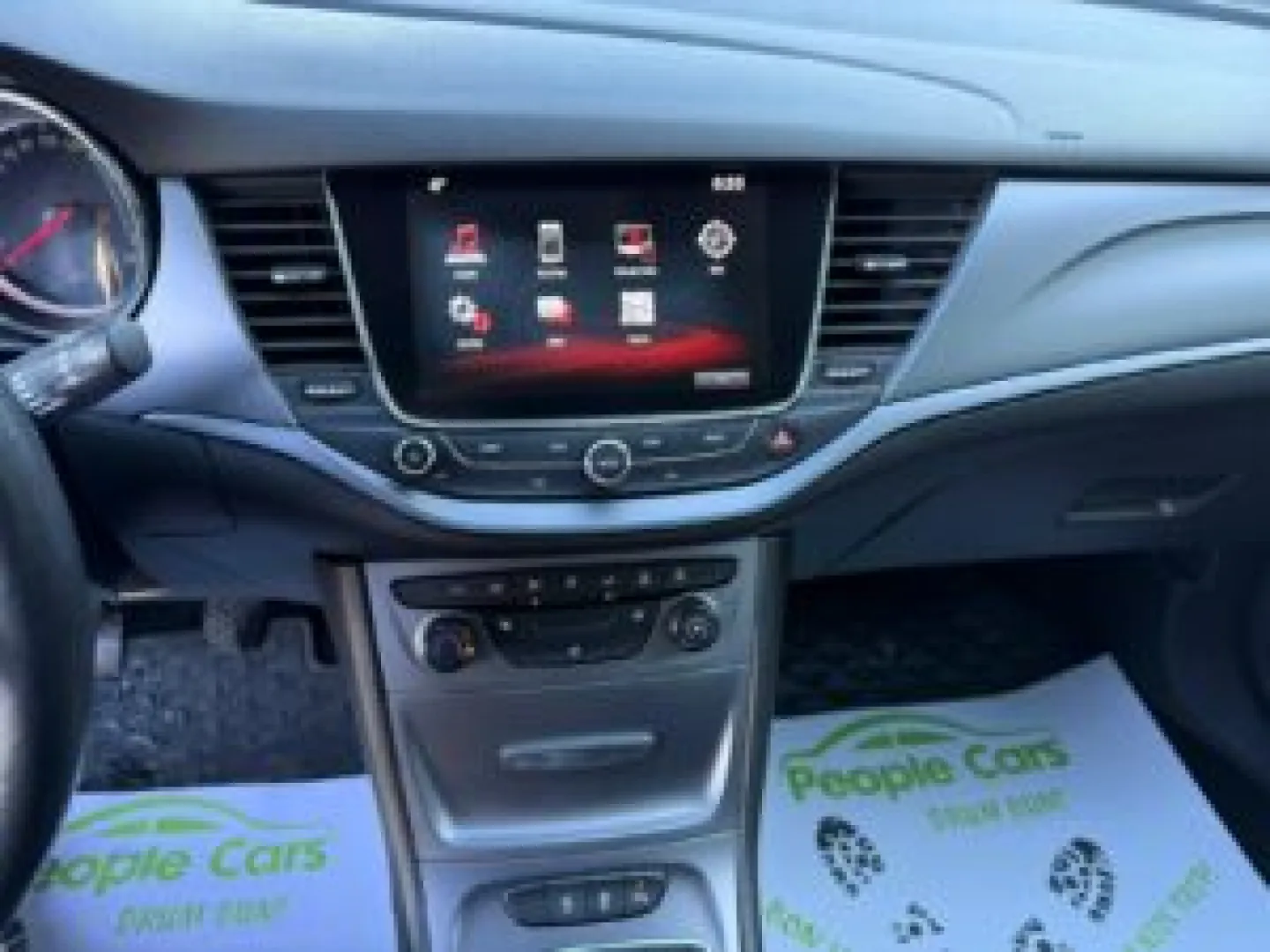 Cumpara/ Vinde online Opel Astra 2017 SH, la cel mai bun pret pentru tine!