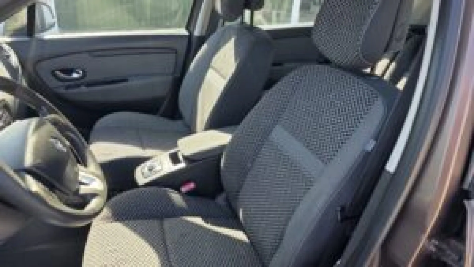 Cumpara/ Vinde online Renault  Grand Scenic 2011 SH, la cel mai bun pret pentru tine!