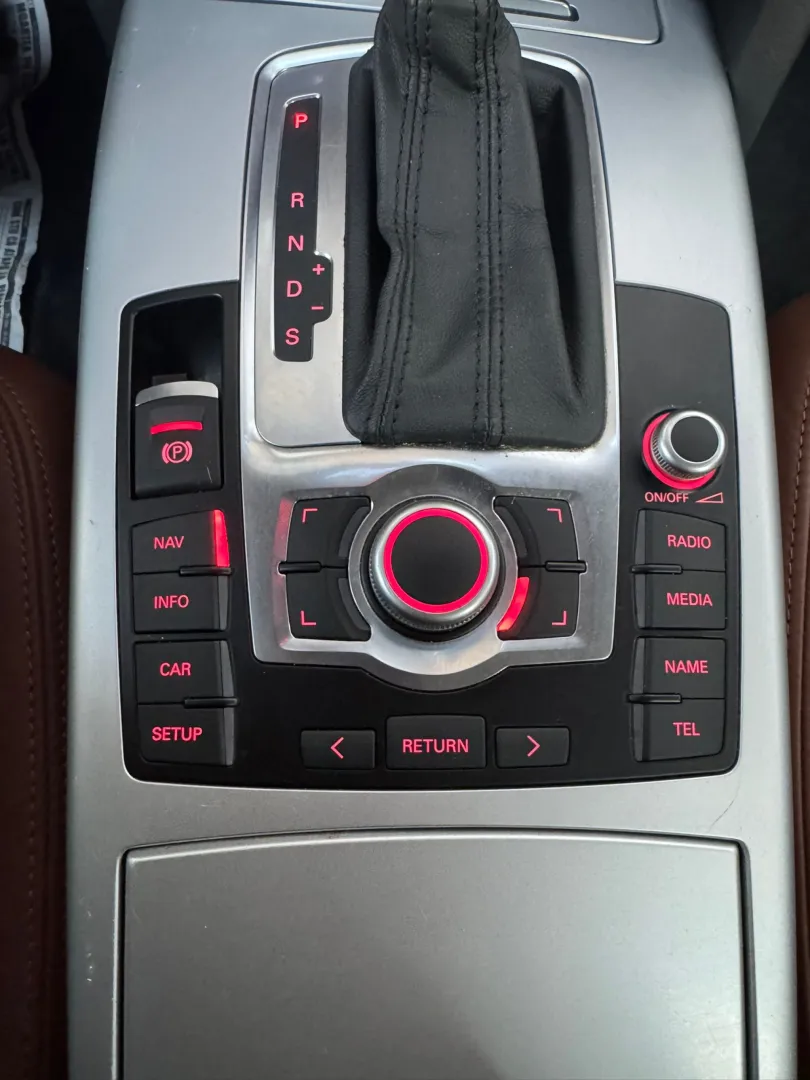 Cumpara/ Vinde online Audi A6 2011 SH, la cel mai bun pret pentru tine!