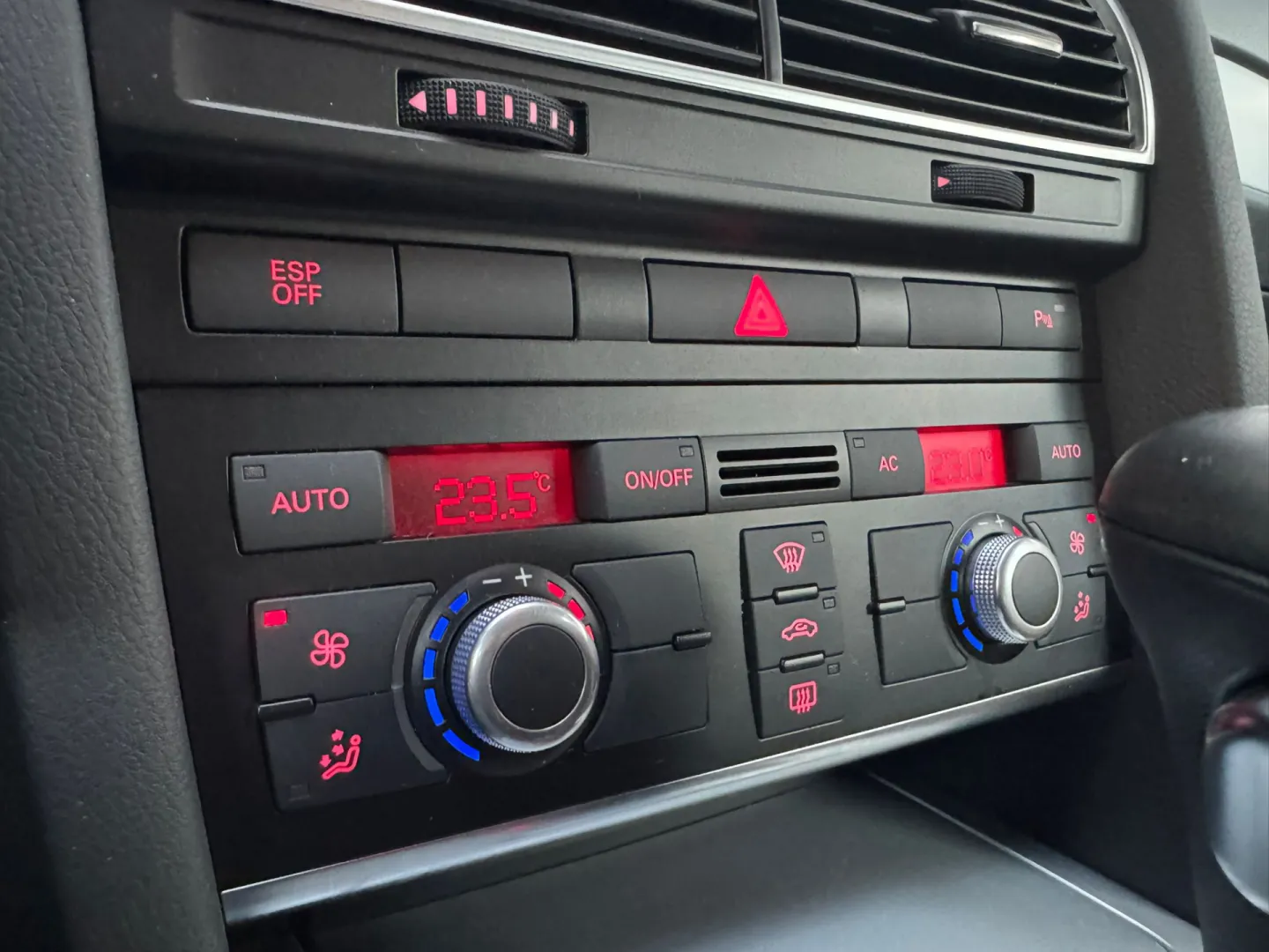 Cumpara/ Vinde online Audi A6 2011 SH, la cel mai bun pret pentru tine!