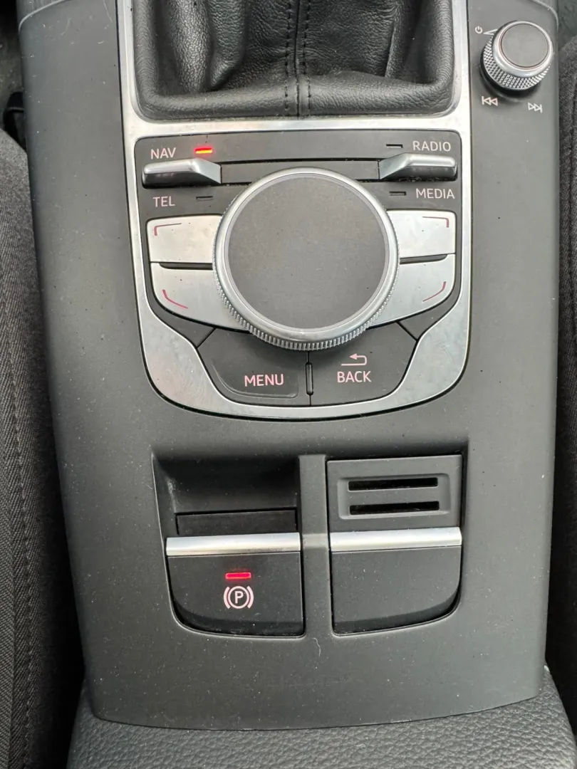 Cumpara/ Vinde online Audi A3 2014 SH, la cel mai bun pret pentru tine!