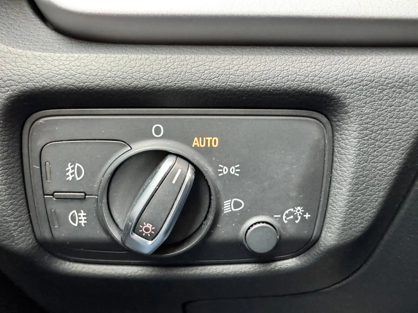 Cumpara/ Vinde online Audi A3 2014 SH, la cel mai bun pret pentru tine!