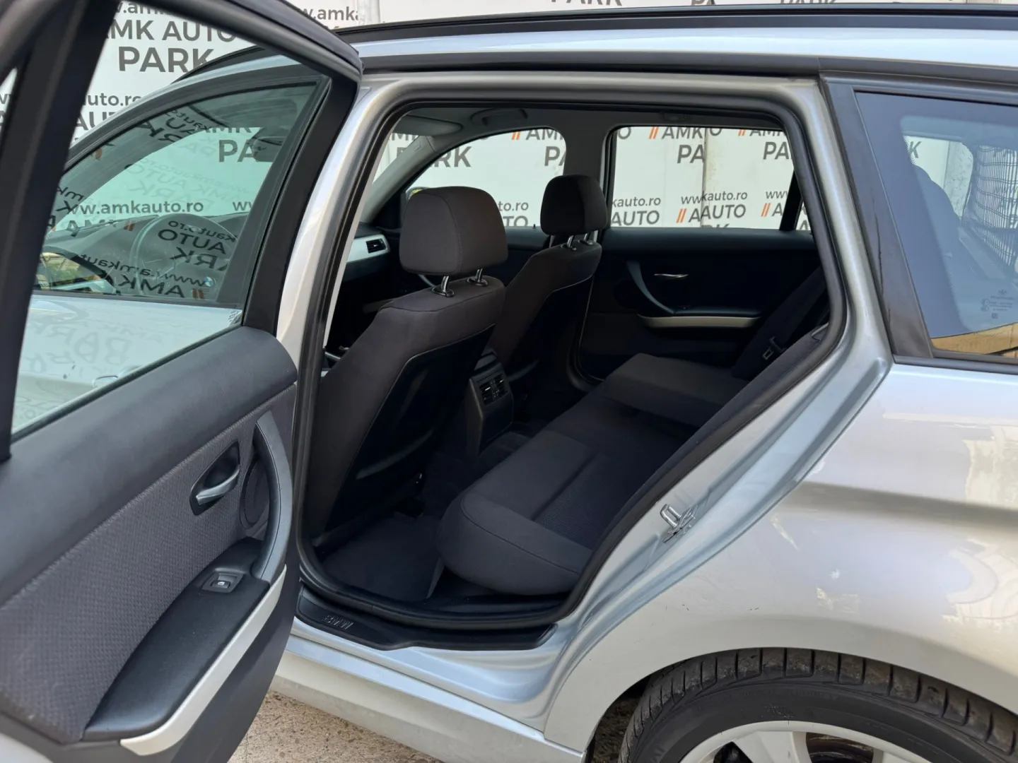 Cumpara/ Vinde online BMW 3 Series 2010 SH, la cel mai bun pret pentru tine!