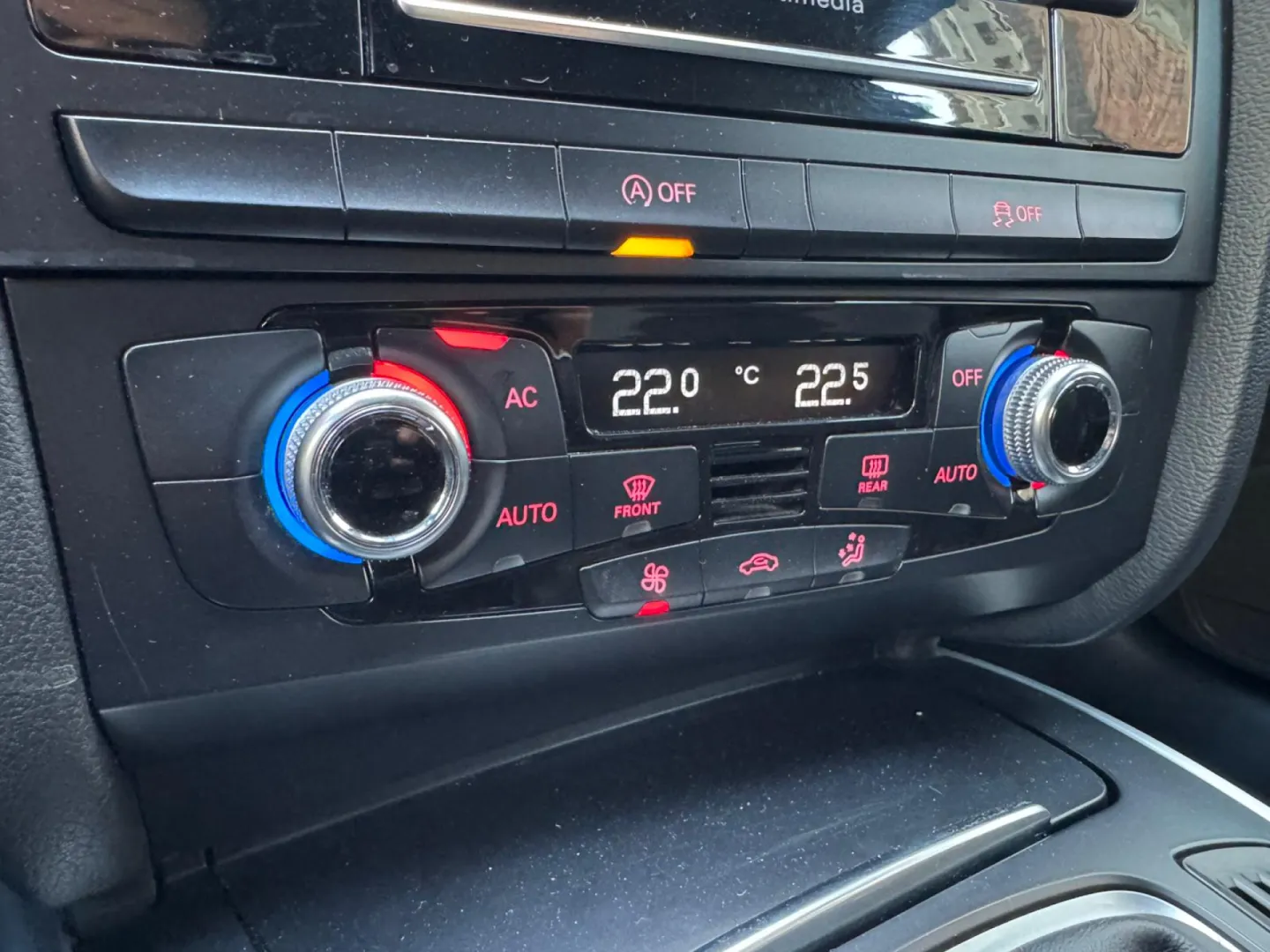 Cumpara/ Vinde online Audi A4 2012 SH, la cel mai bun pret pentru tine!