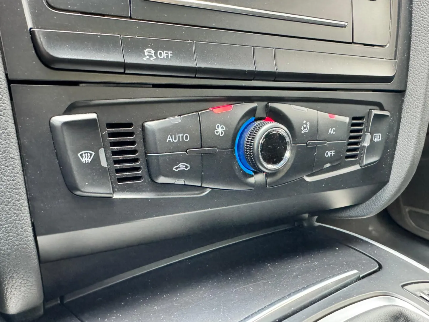 Cumpara/ Vinde online Audi A4 2011 SH, la cel mai bun pret pentru tine!