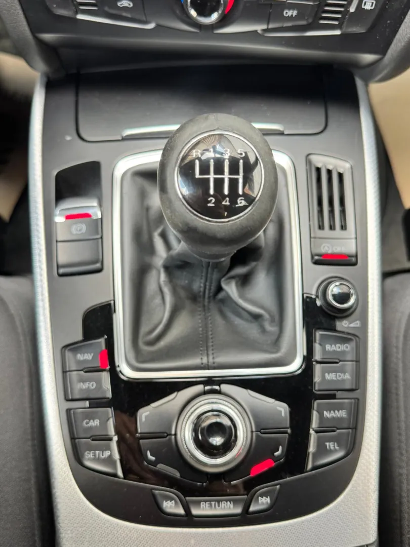 Cumpara/ Vinde online Audi A4 2011 SH, la cel mai bun pret pentru tine!