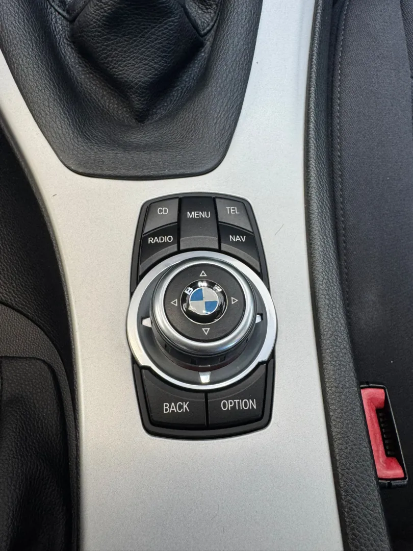 Cumpara/ Vinde online BMW 3 Series 2010 SH, la cel mai bun pret pentru tine!