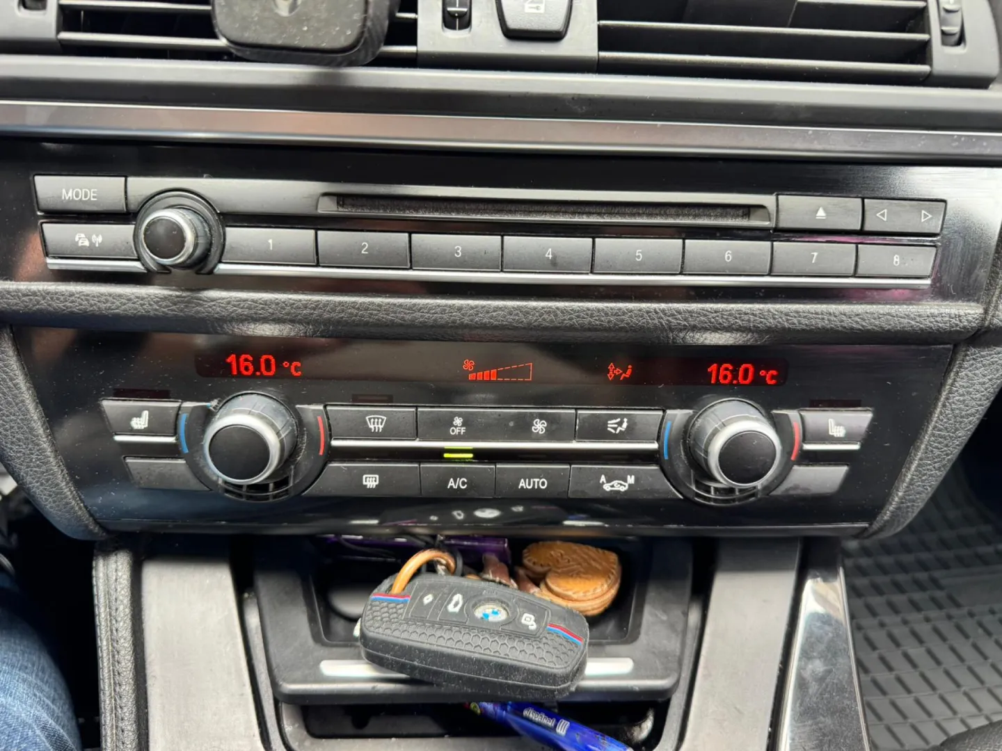 Cumpara/ Vinde online BMW 5 Series 2010 SH, la cel mai bun pret pentru tine!