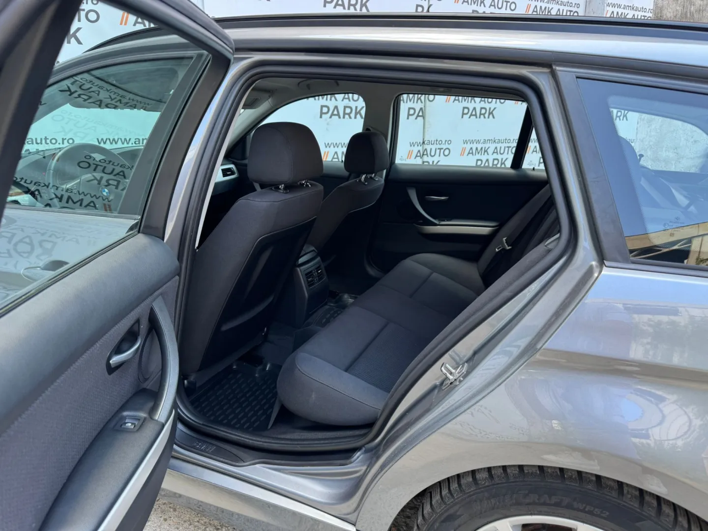 Cumpara/ Vinde online BMW 3 Series 2010 SH, la cel mai bun pret pentru tine!