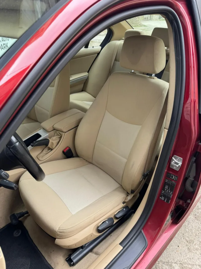 Cumpara/ Vinde online BMW 3 Series 2011 SH, la cel mai bun pret pentru tine!