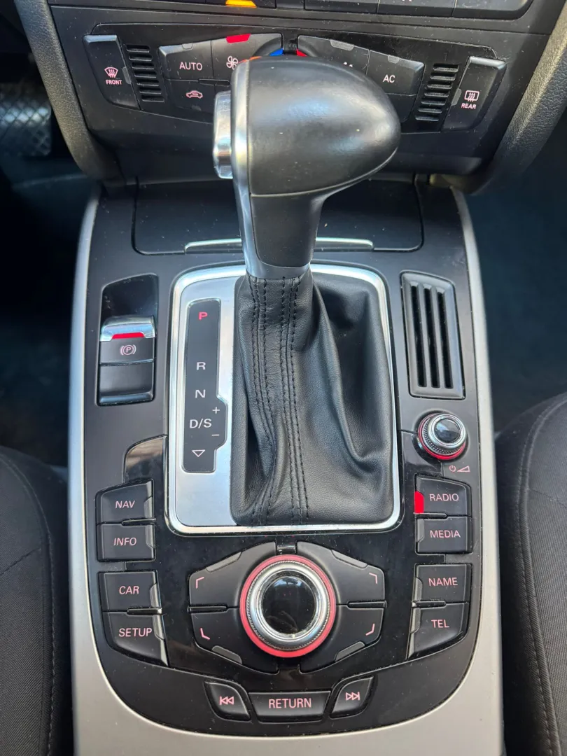 Cumpara/ Vinde online Audi A4 2012 SH, la cel mai bun pret pentru tine!