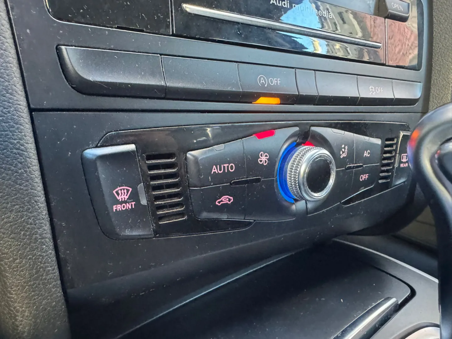 Cumpara/ Vinde online Audi A4 2012 SH, la cel mai bun pret pentru tine!