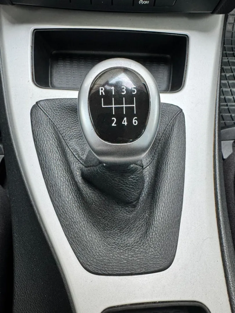 Cumpara/ Vinde online BMW 3 Series 2009 SH, la cel mai bun pret pentru tine!