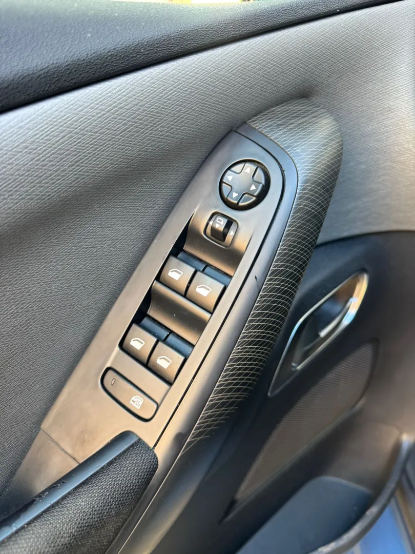 Cumpara/ Vinde online Citroen C4 2014 SH, la cel mai bun pret pentru tine!