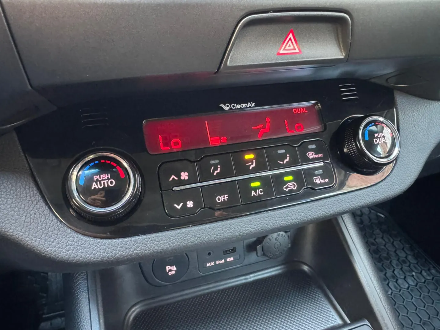 Cumpara/ Vinde online Kia Sportage 2012 SH, la cel mai bun pret pentru tine!