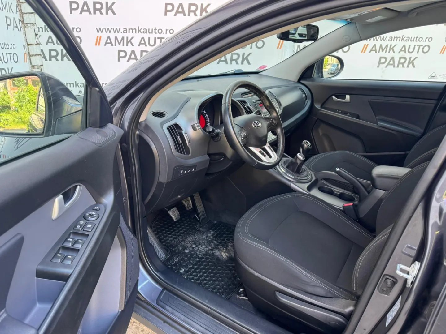 Cumpara/ Vinde online Kia Sportage 2012 SH, la cel mai bun pret pentru tine!