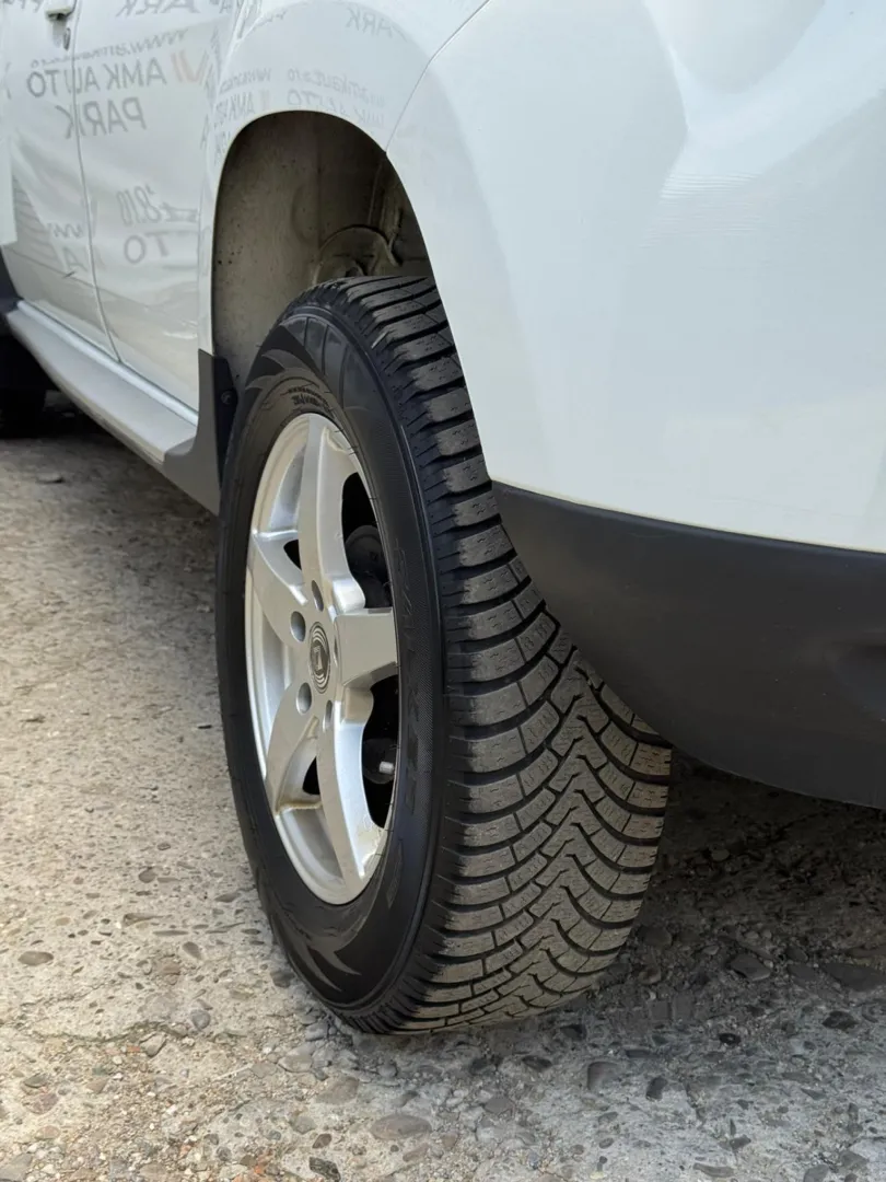 Cumpara/ Vinde online Dacia Duster 2011 SH, la cel mai bun pret pentru tine!