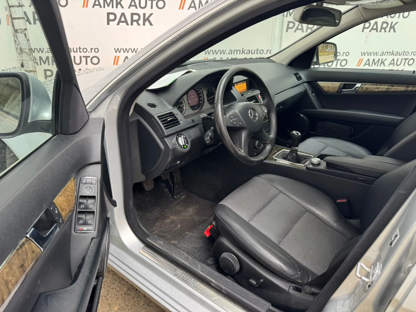 Cumpara/ Vinde online Mercedes-Benz C-Class 2008 SH, la cel mai bun pret pentru tine!