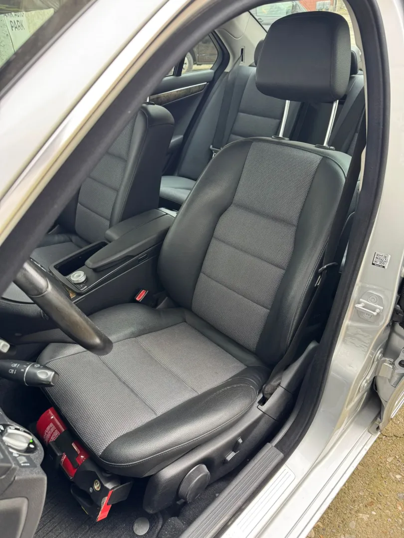 Cumpara/ Vinde online Mercedes-Benz C-Class 2008 SH, la cel mai bun pret pentru tine!