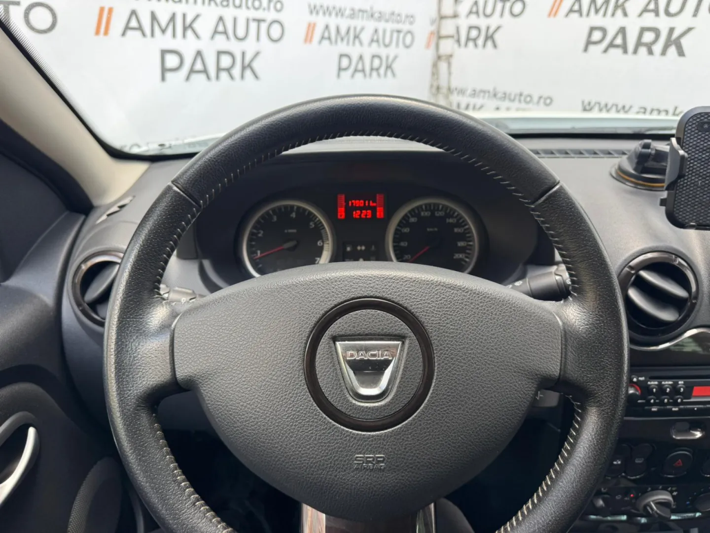 Cumpara/ Vinde online Dacia Duster 2011 SH, la cel mai bun pret pentru tine!