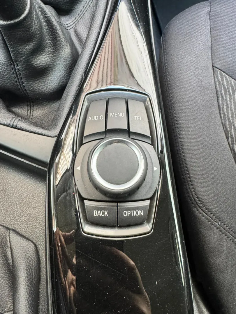 Cumpara/ Vinde online BMW 1 Series 2012 SH, la cel mai bun pret pentru tine!