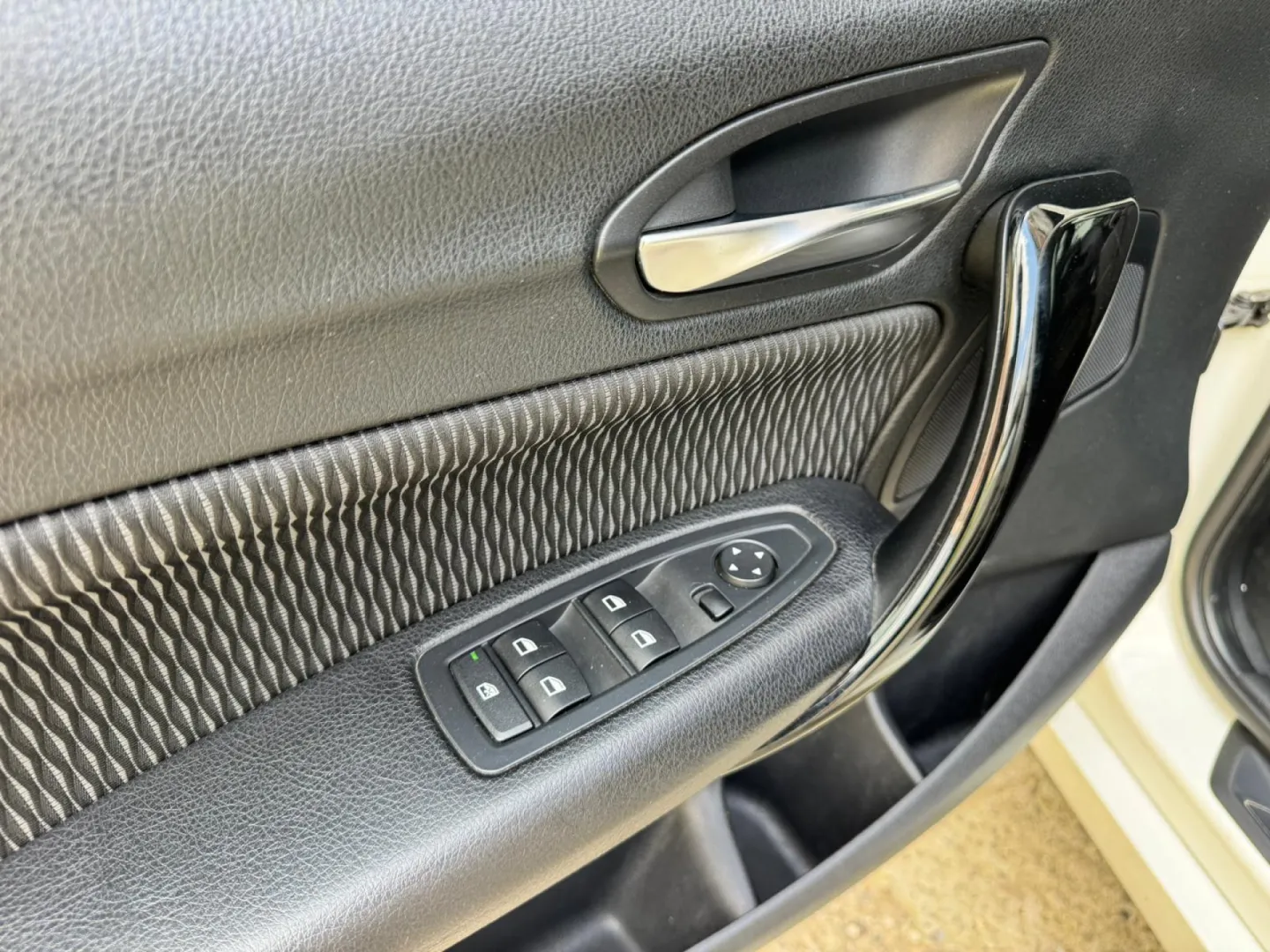Cumpara/ Vinde online BMW 1 Series 2012 SH, la cel mai bun pret pentru tine!