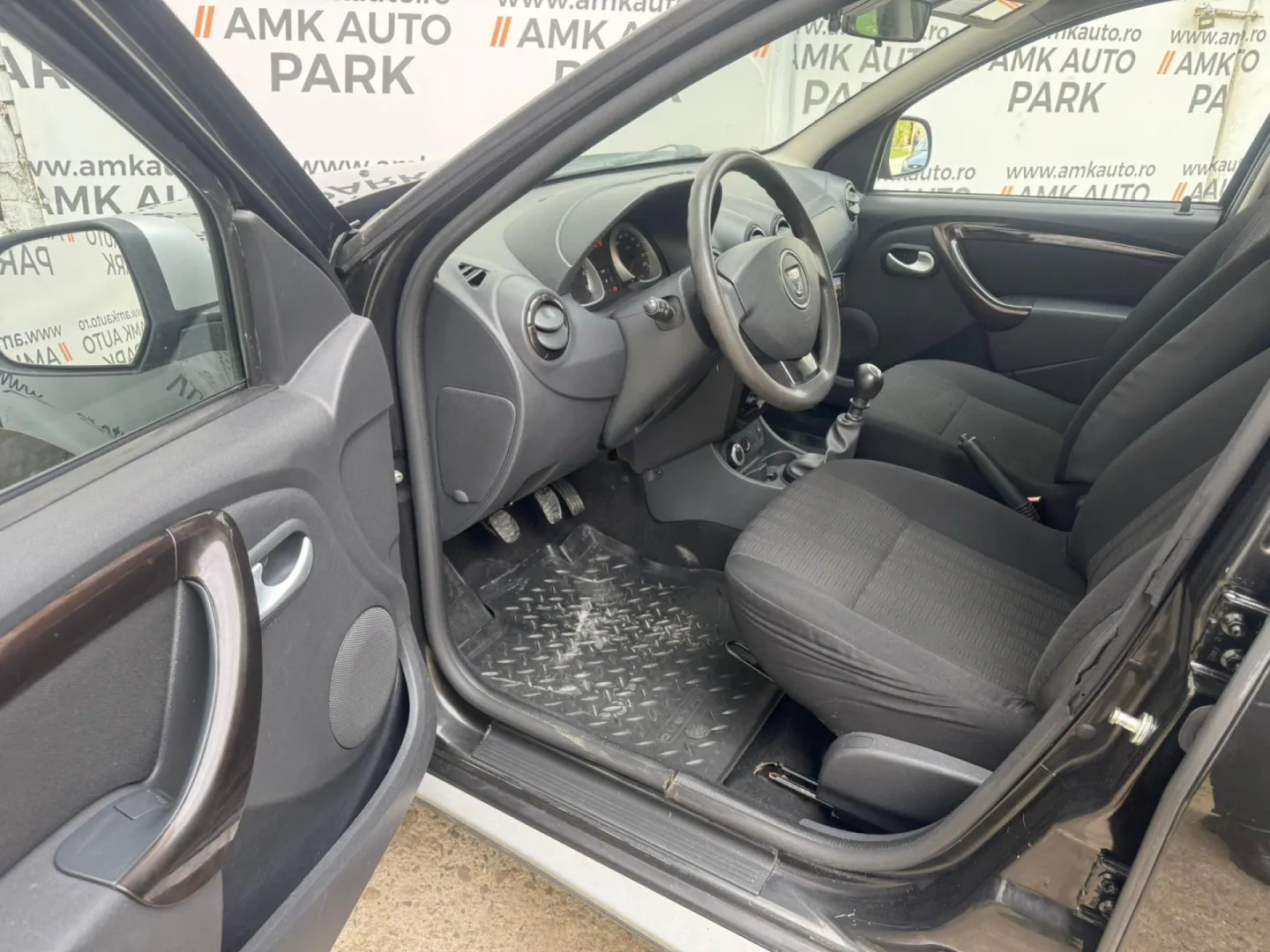 Cumpara/ Vinde online Dacia Duster 2012 SH, la cel mai bun pret pentru tine!