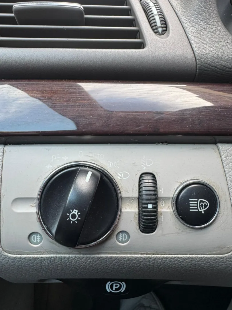 Cumpara/ Vinde online Mercedes-Benz E-Class 2004 SH, la cel mai bun pret pentru tine!