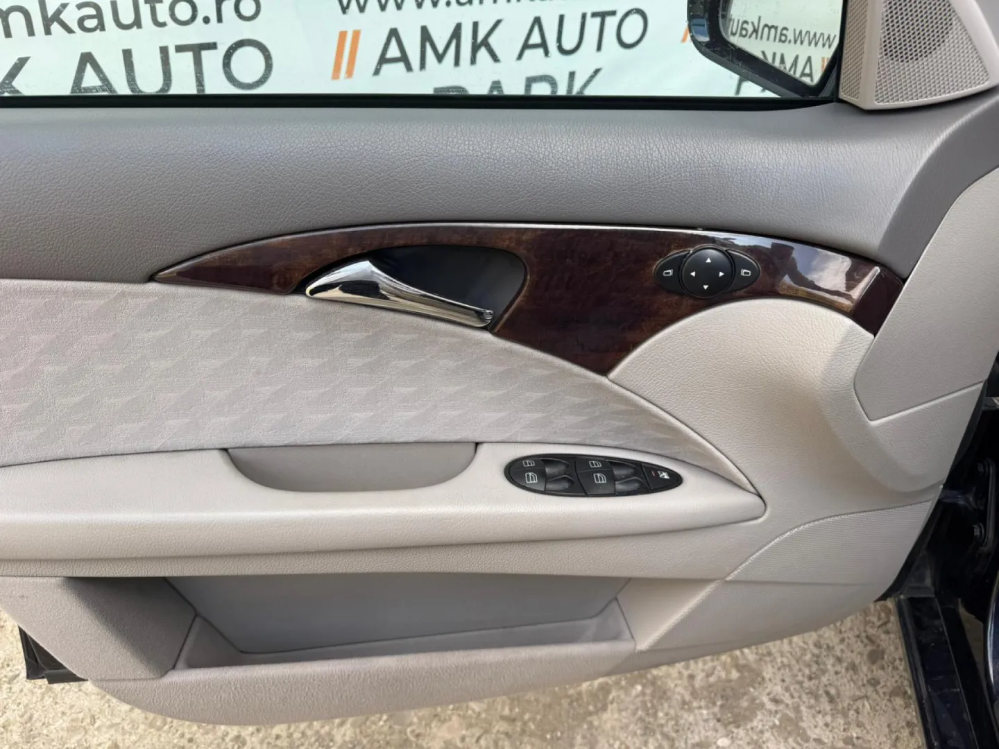 Cumpara/ Vinde online Mercedes-Benz E-Class 2004 SH, la cel mai bun pret pentru tine!
