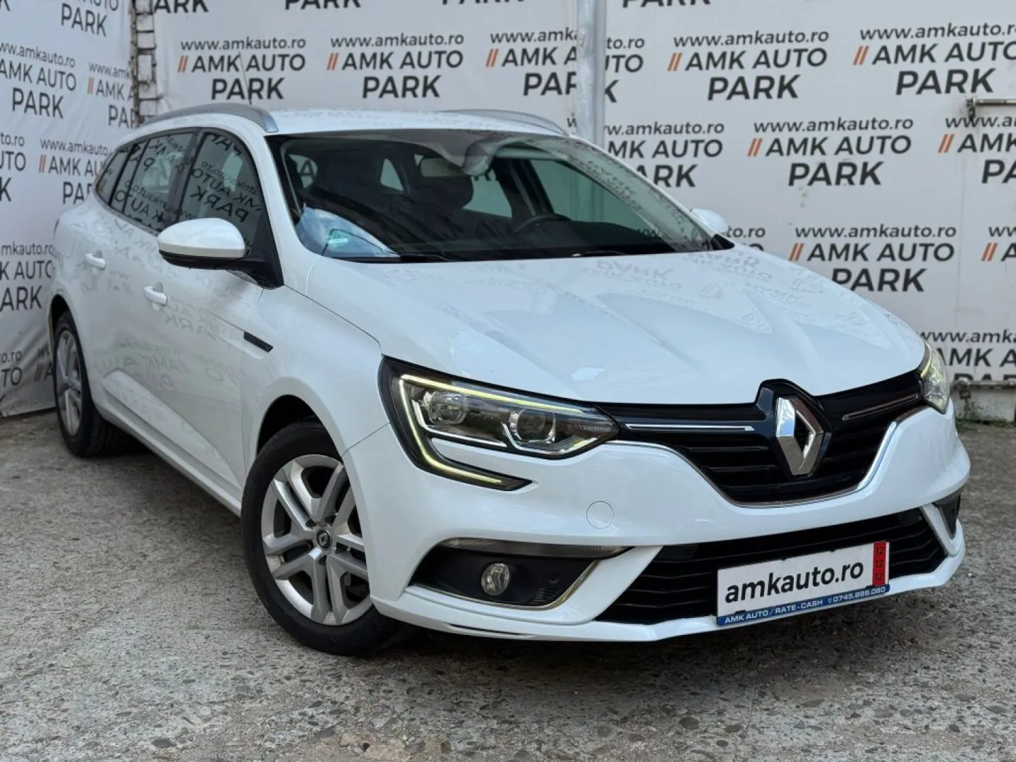Cumpara/ Vinde online Renault  Megane 2017 SH, la cel mai bun pret pentru tine!