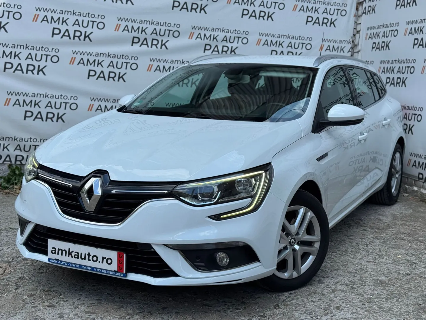 Cumpara/ Vinde online Renault  Megane 2017 SH, la cel mai bun pret pentru tine!