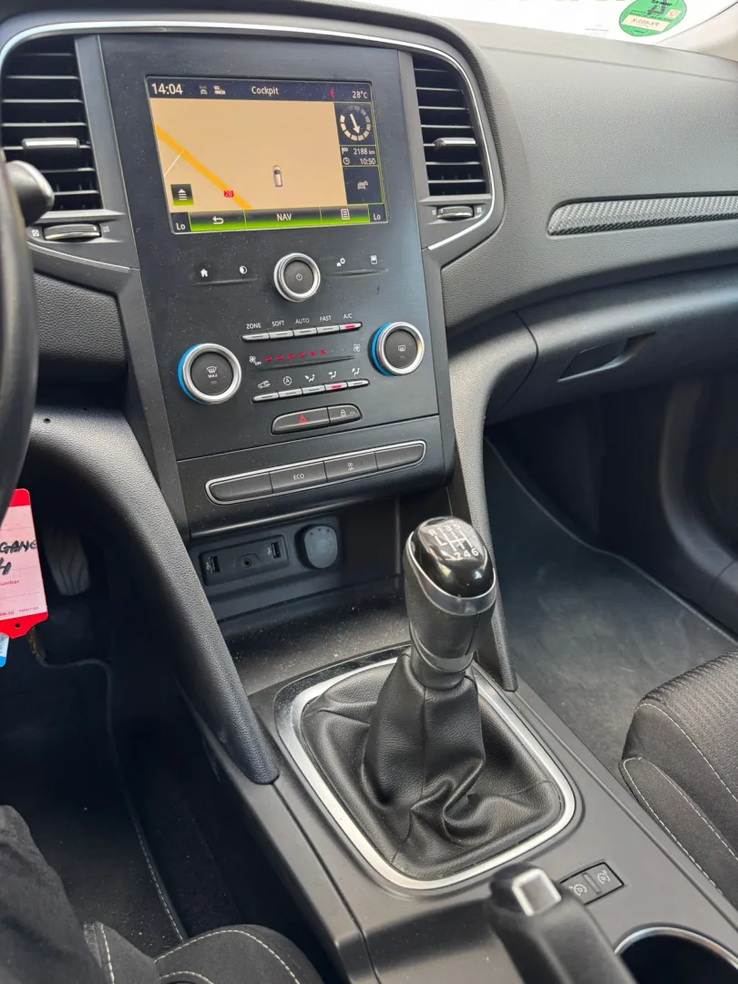 Cumpara/ Vinde online Renault  Megane 2017 SH, la cel mai bun pret pentru tine!