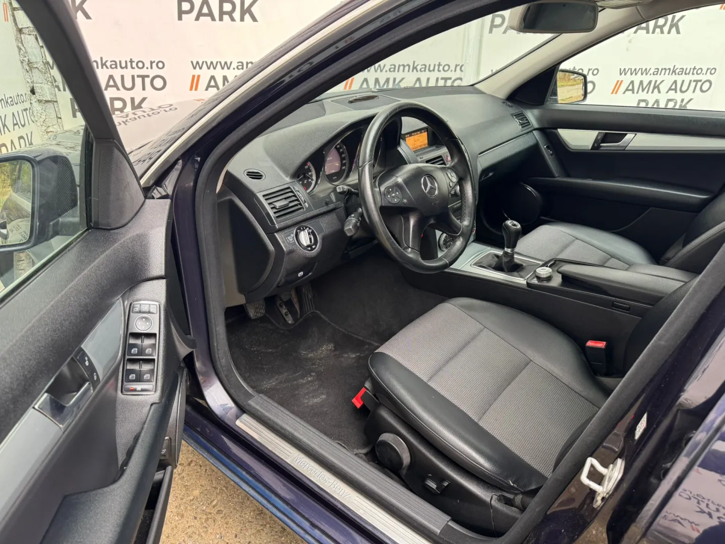 Cumpara/ Vinde online Mercedes-Benz C-Class 2010 SH, la cel mai bun pret pentru tine!