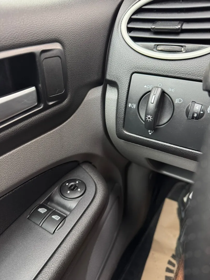 Cumpara/ Vinde online Ford Focus 2008 SH, la cel mai bun pret pentru tine!