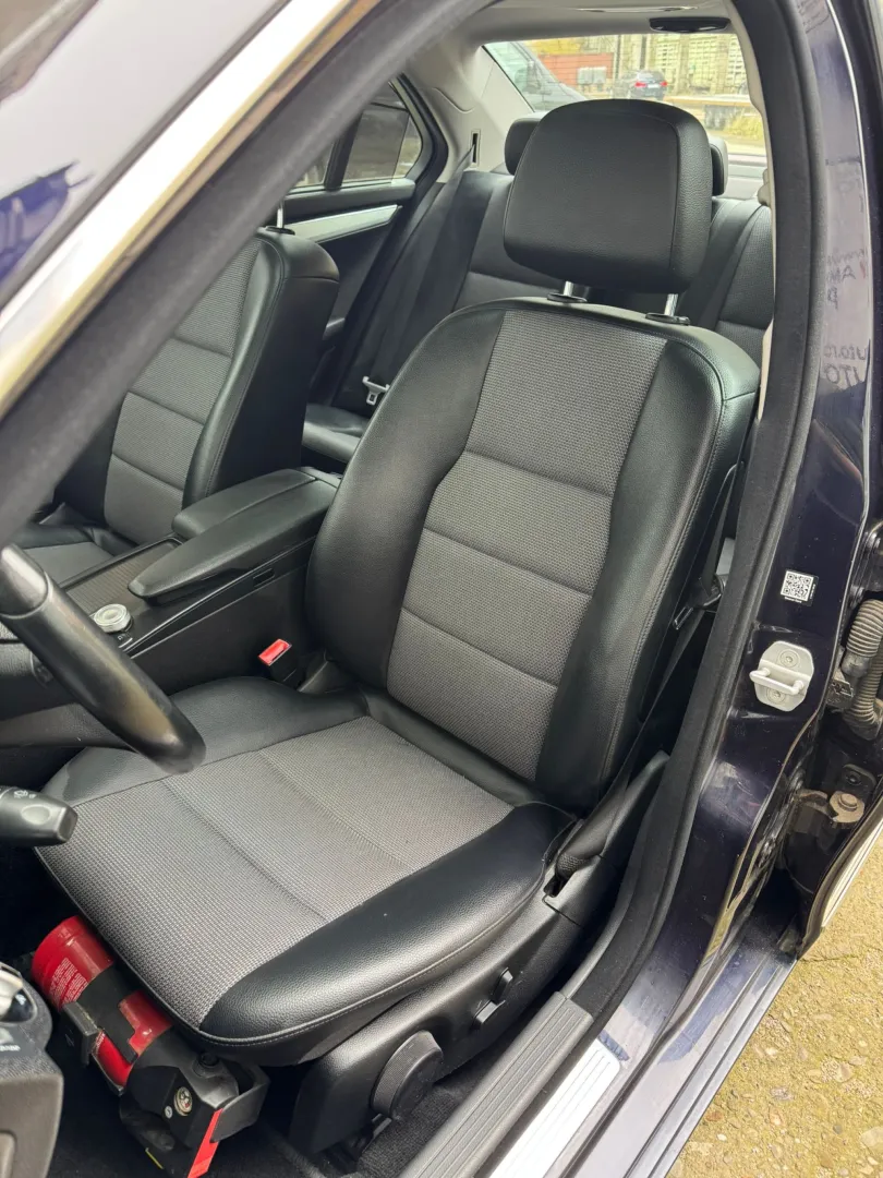 Cumpara/ Vinde online Mercedes-Benz C-Class 2010 SH, la cel mai bun pret pentru tine!